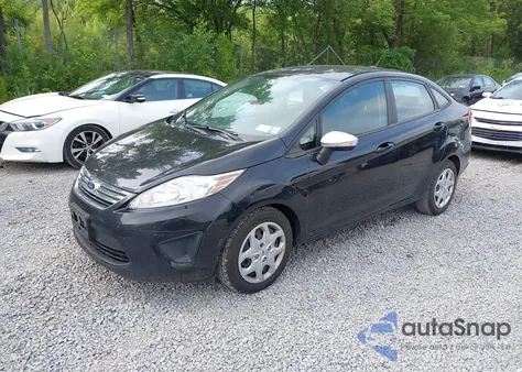 2013 Ford Fiesta Se z USA, uszkodzony, nr VIN 3FADP4BJXDM222760